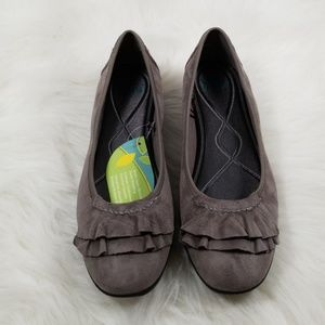 *SALE* Comfy Memory Foam Gray Flats by Yuu